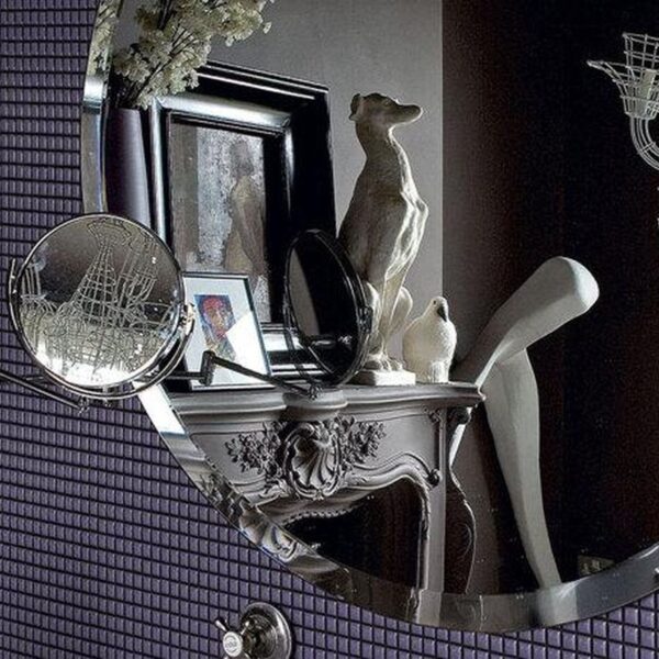 Carrelage Bardelli Diva chez Piastrella - salle de bain violette grand miroir rond