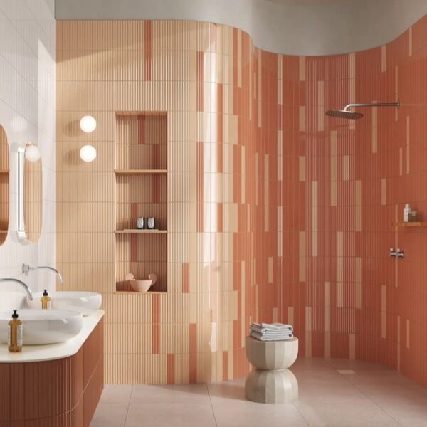 Carrelage Bardelli Tubes chez Piastrella - salle de bain d'hôtel coloris Beige et Arancio