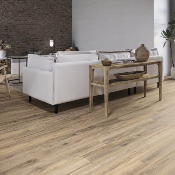 Carrelage effet bois, Canadian Timber chez Piastrella - salon brique et poele a bois coloris Honey