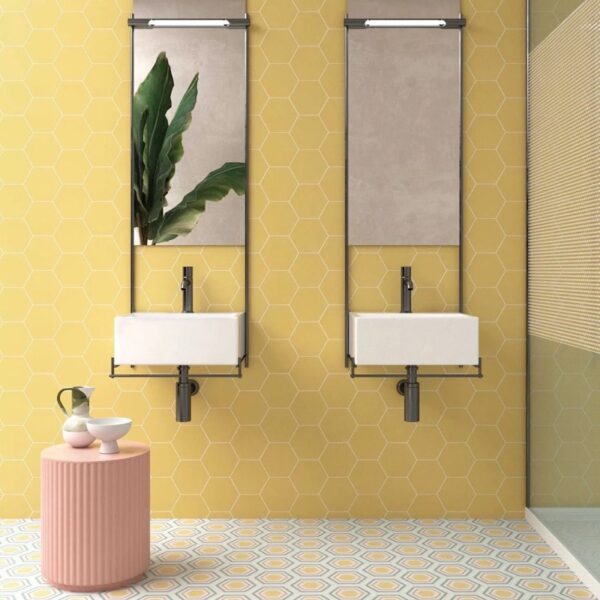 Carrelage effet carreau de ciment, Boom chez Piastrella - salle de bain hexagonale coloris jaune