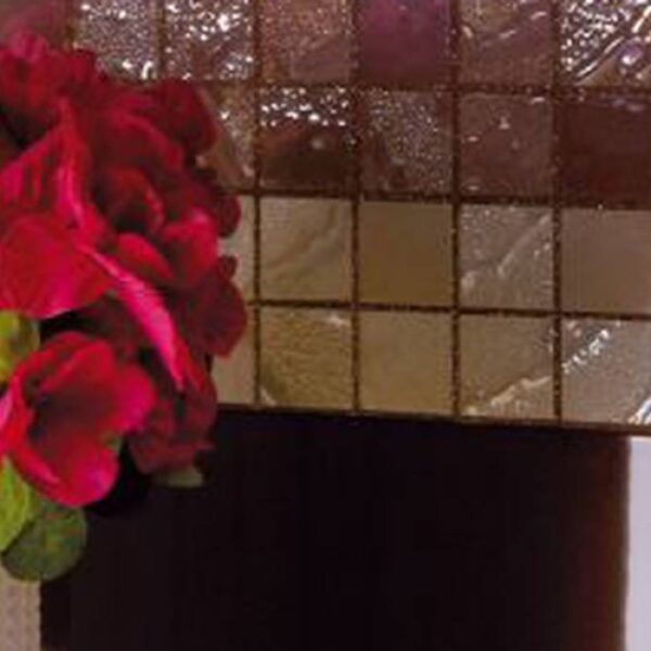 Carrelage mosaïque décorative, Pietra di Sogno chez Piastrella - habillage mural coloris Bloom