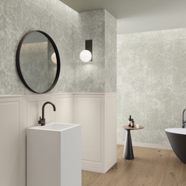 Carrelage effet décoratif, Mountain Line chez Piastrella - salle de bain motif damassé coloris Grigio