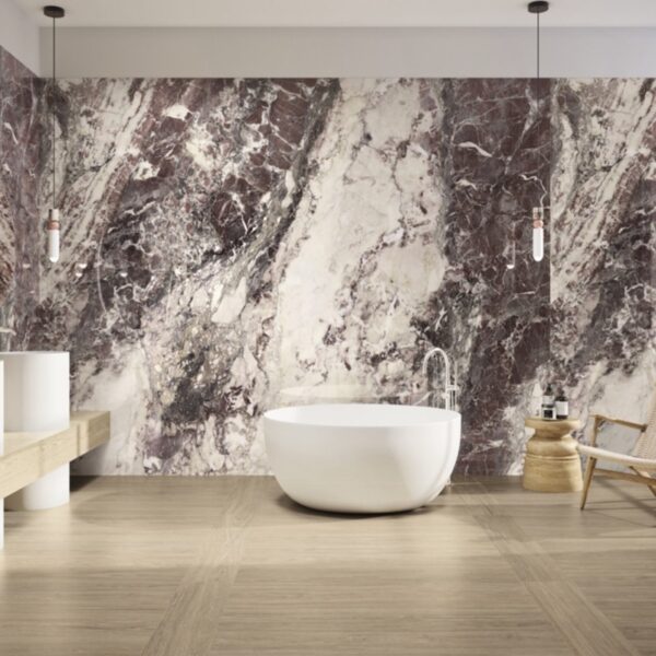 Carrelage effet marbre, Breccia delle Colline chez Piastrella - salle de bain coloris Viola