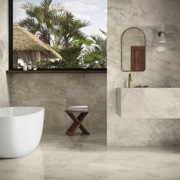 Carrelage effet marbre, Palazzo Taj chez Piastrella - salle de bain ouverte sur végétation