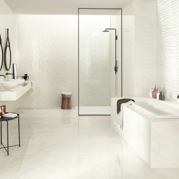 Carrelage effet marbre, StoneLuxe chez Piastrella - douche et mur mosaïque coloris White