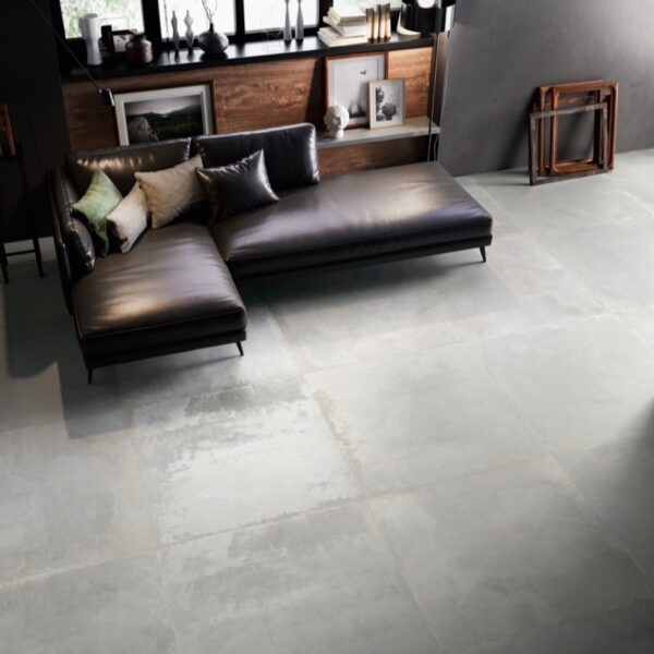 Carrelage effet métal, Metallo Ossidato chez Piastrella - salon coloris Silver
