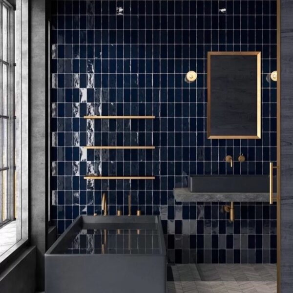 Carrelage effet métro, Trending Colors chez Piastrella - salle de bain coloris Azul Marino
