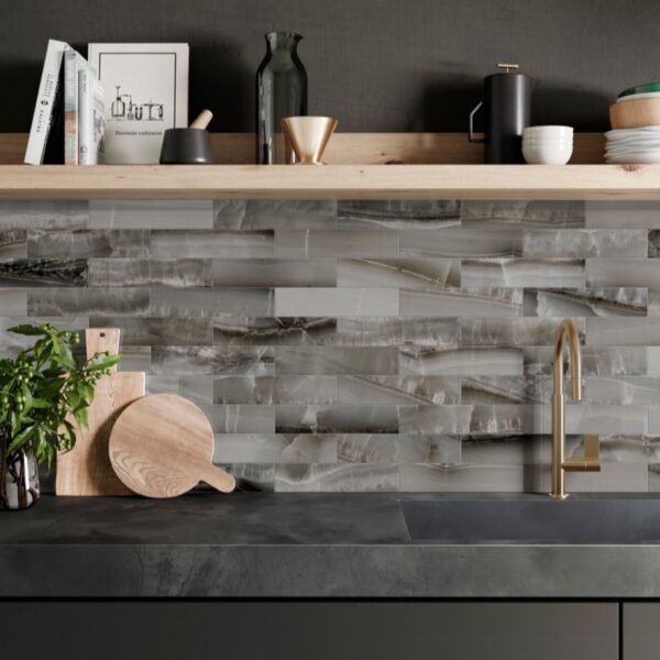 Carrelage effet onyx nacré, Perla Imperiale chez Piastrella - crédence de cuisine, coloris Ocean