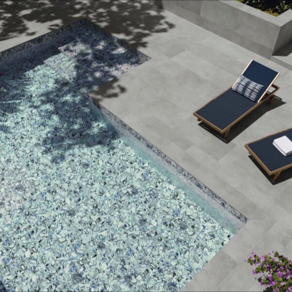 Carrelage effet pierre, Ghiaccio Nobile chez Piastrella - piscine à débordement coloris Sapphire