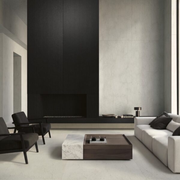 Carrelage effet pierre, Numen chez Piastrella - salon avec cheminée, sol et mur en grand format