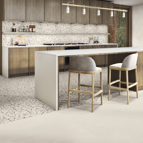 Carrelage uni, Terra Antica chez Piastrella - cuisine coloris Neve, crédence à motifs