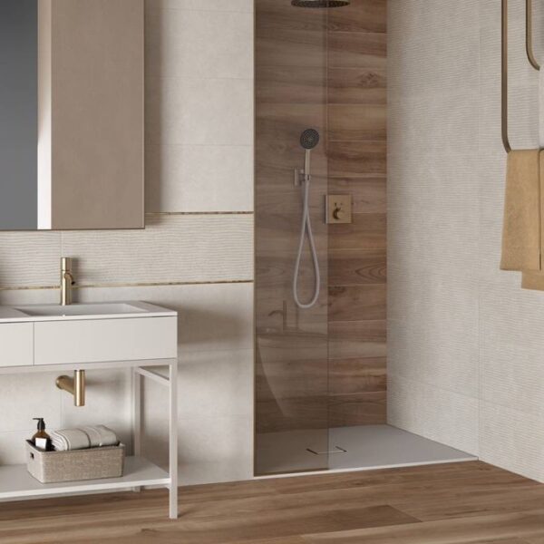 Carrelage imitation parquet, Lunar Concrete chez Piastrella - salle de bain coloris Nut